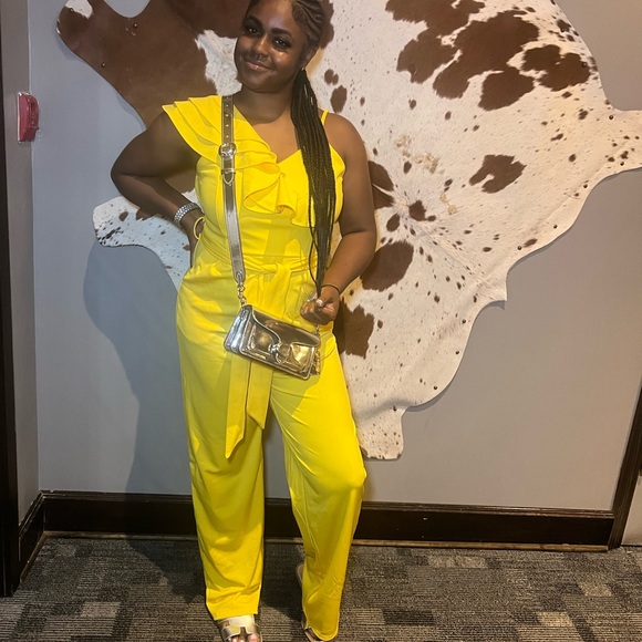 🌼 Ruffle Shoulder Spaghetti strap Jumpsuit - Picture 3 of 5